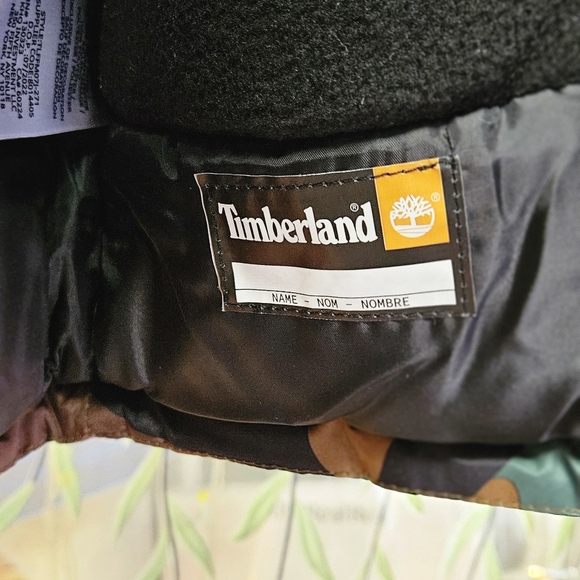 Boys Puffer Jacket - Picture 3 of 9